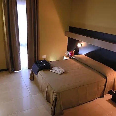 Hotel Melqart 3*
