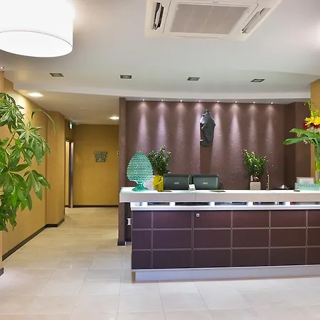 Hotel Melqart 3*